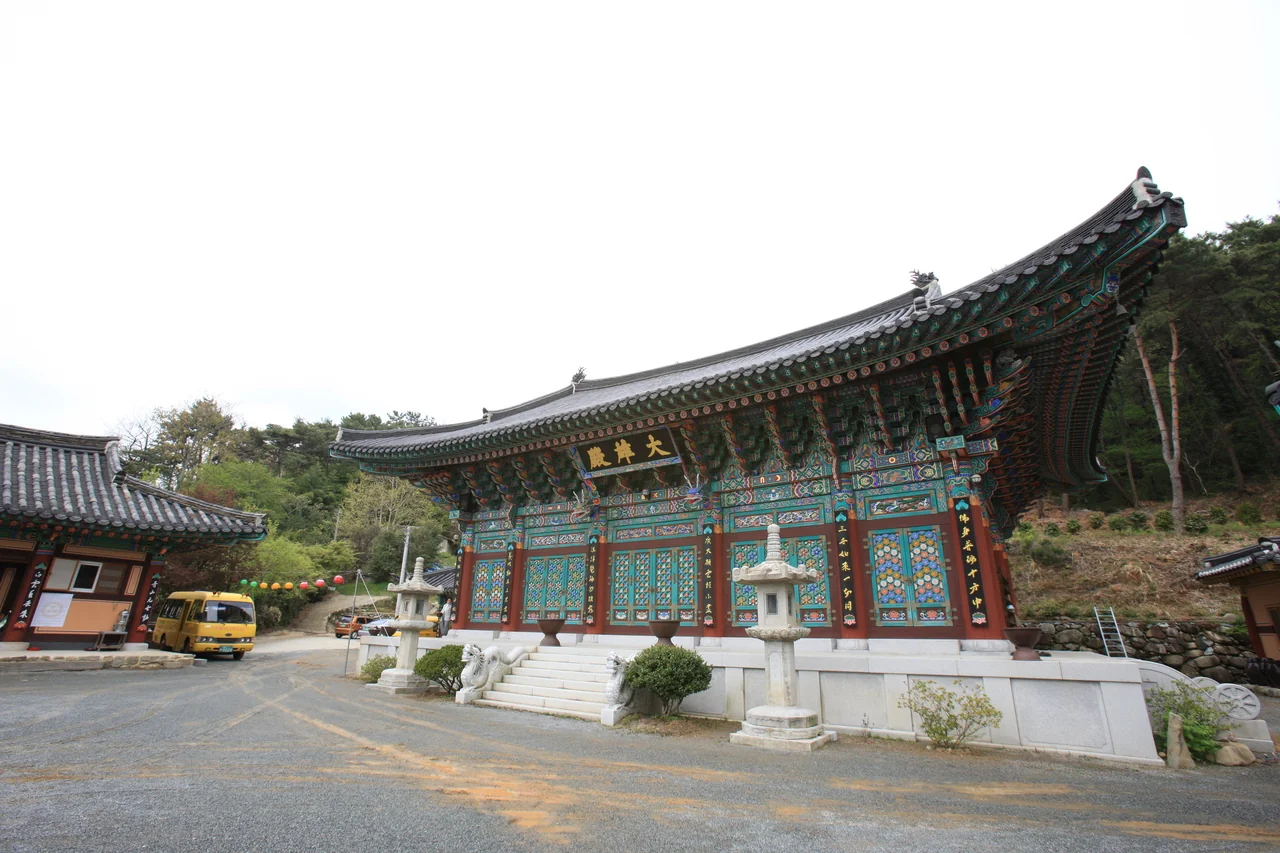 대웅전