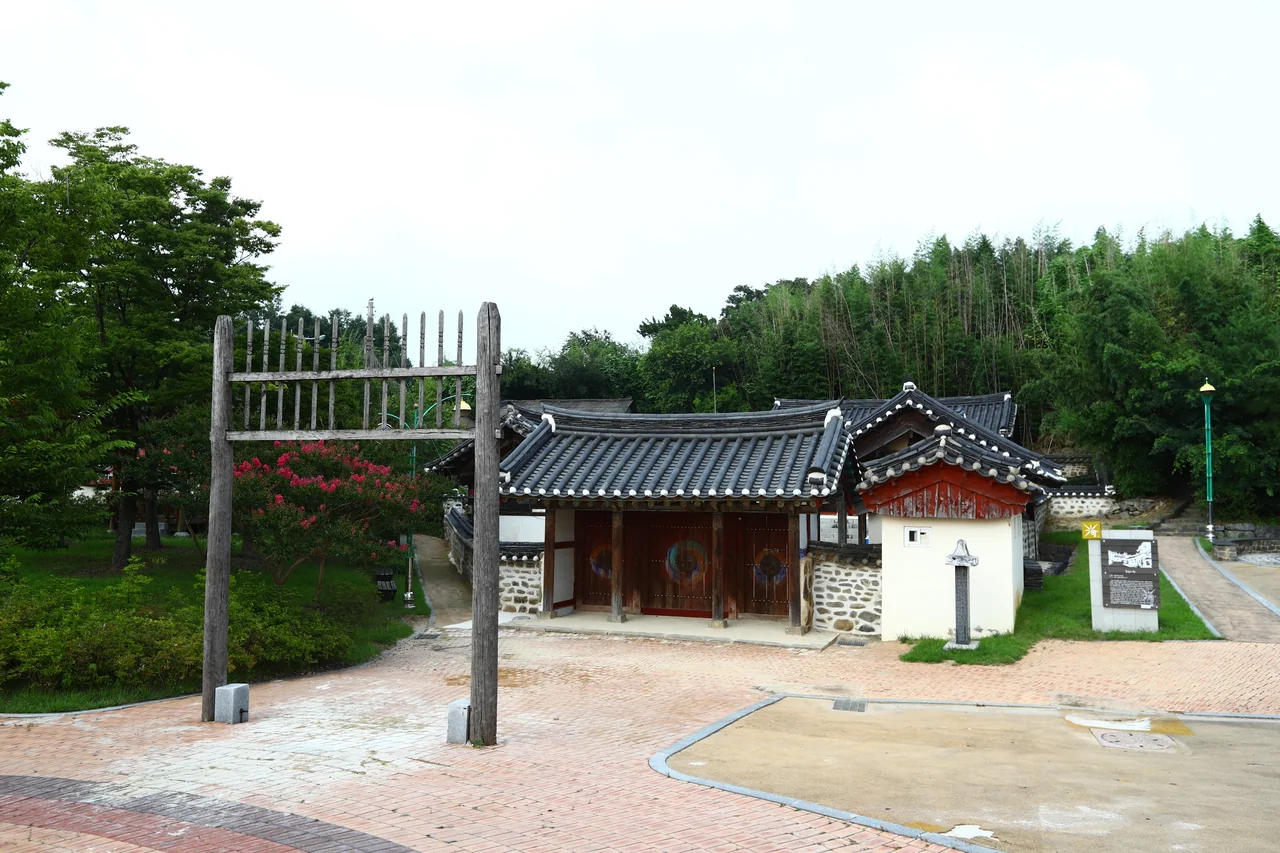 홍살문