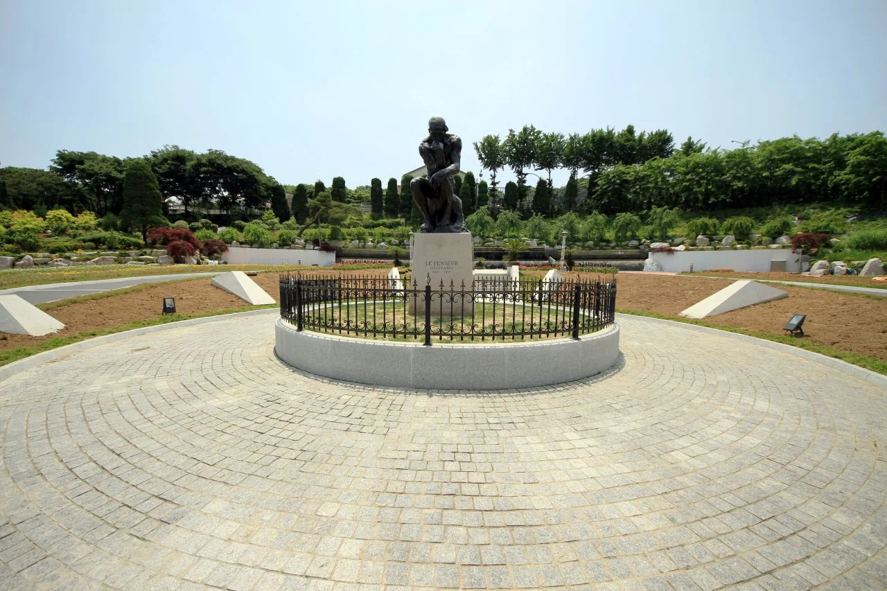 청동상