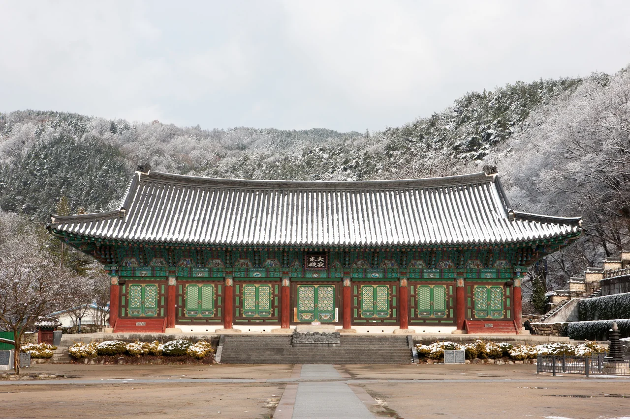 사찰 대웅전