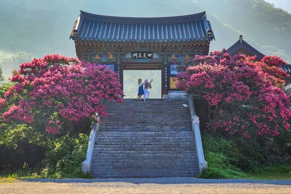 사천왕문