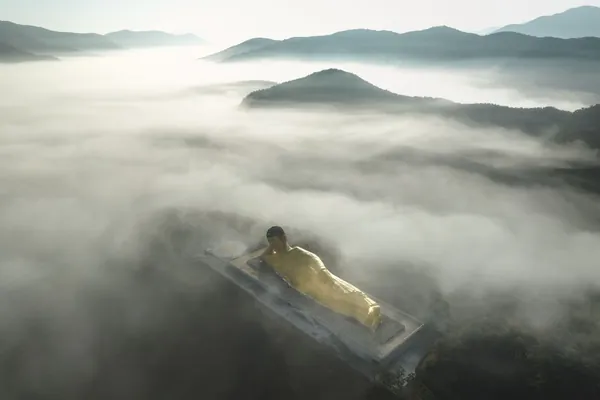와불상